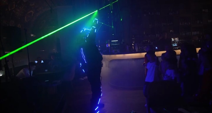 шоу с лазерами на праздник